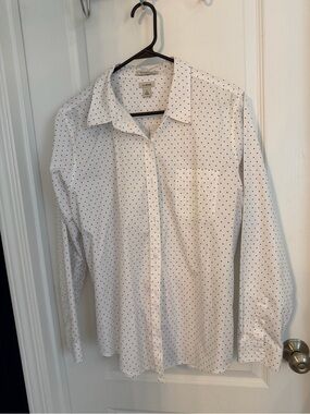 Women's LL Bean White Polka Dot Wrinkle Free Button-Up Shirt